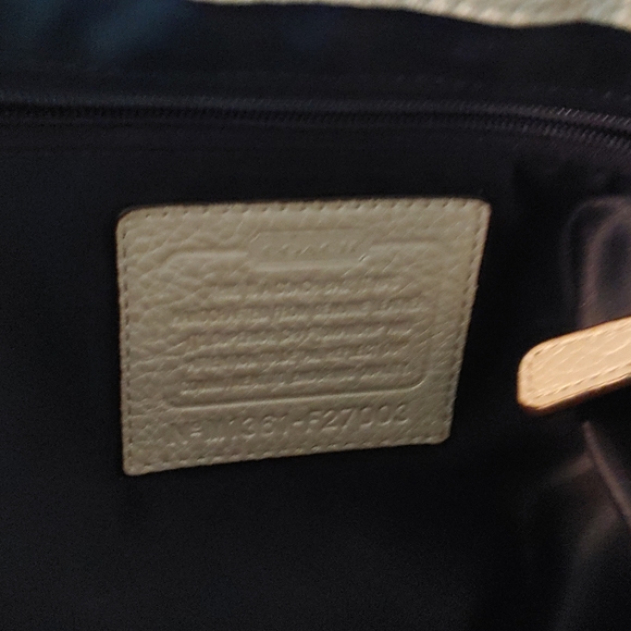 Coach purse - Picture 2 of 3